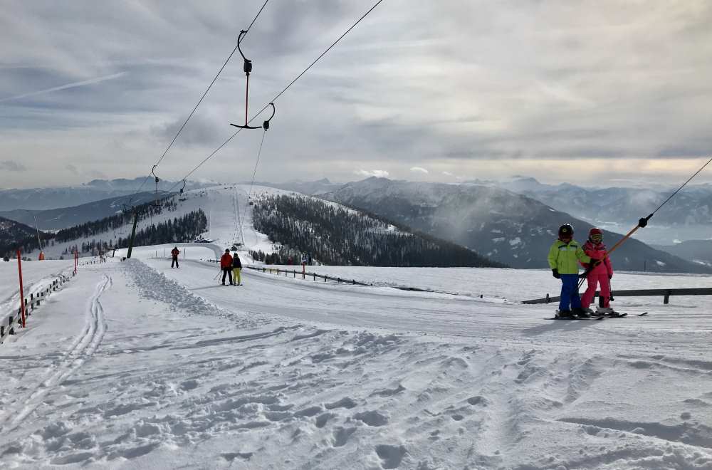 Richtig viele Pistenkilometerim Skiurlaub mit Kindern in Kärnten: Das Skigebiet Bad Kleinkirchheim