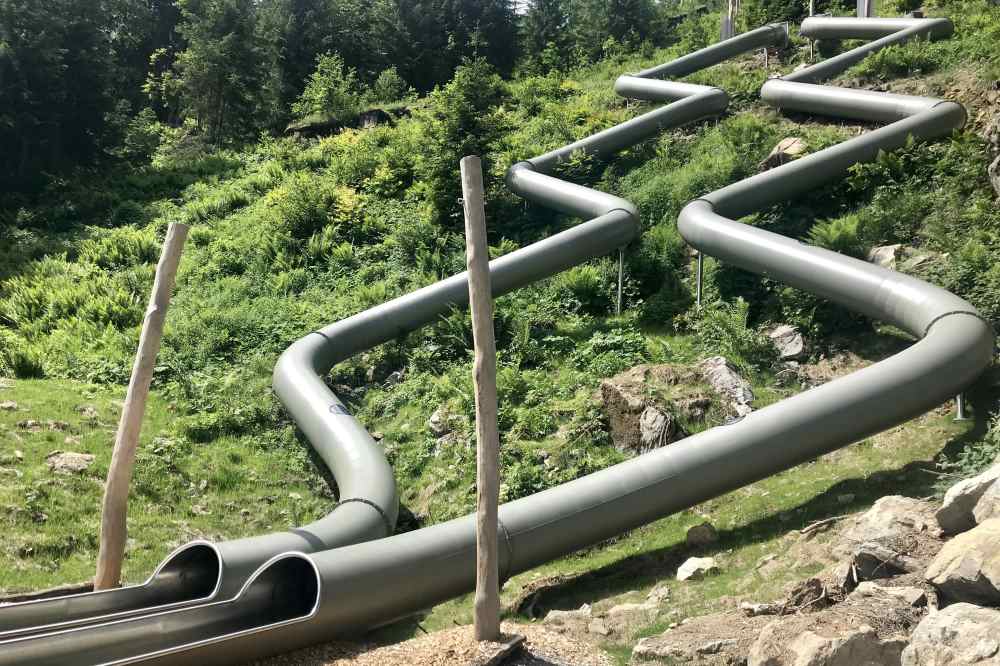 Die Sommerrodelbahn am Golm im Montafon solltest du mit dem Rutschenpark verbinden!
